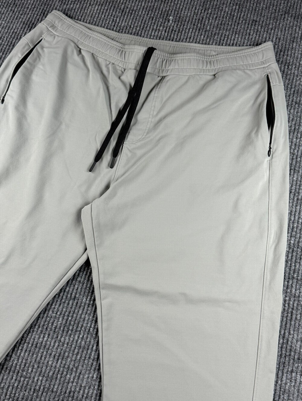 Public Rec Performance All Day Everyday Pants Mens 42x28 Light Gray Zip Pockets